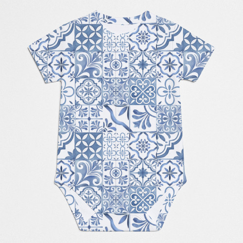Printed Short-Sleeve Front ..